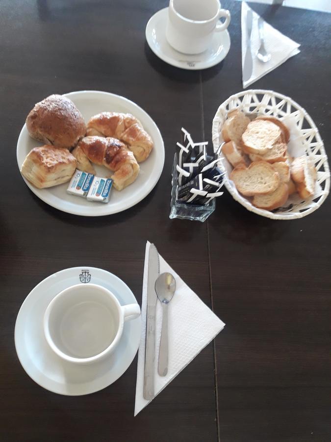 Hotel Tandil プエルト・マドリン エクステリア 写真